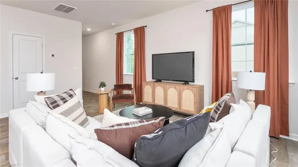 $268,500 | 1102 Broholmer Lane, Greensboro, NC 27405