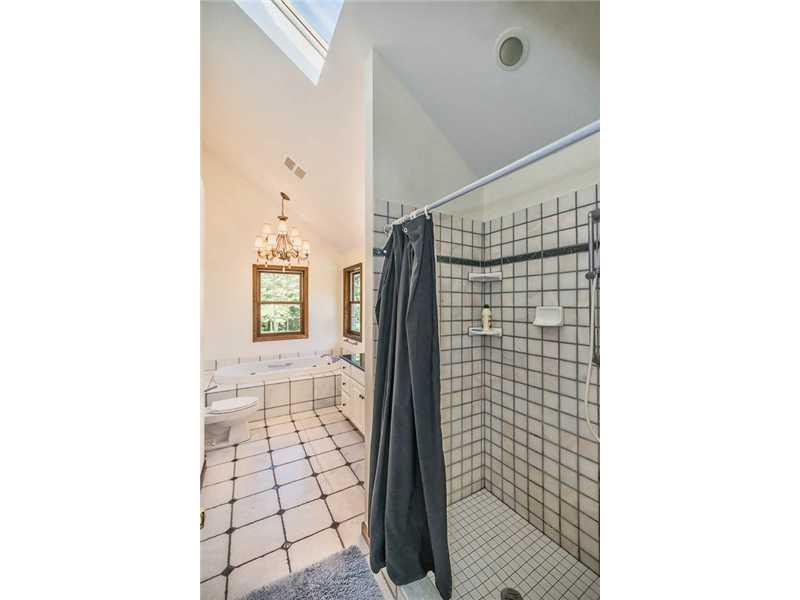 375 Bairdford Road Gibsonia, PA 15044 - Photo 23 of 25 Master Bath/Spa.