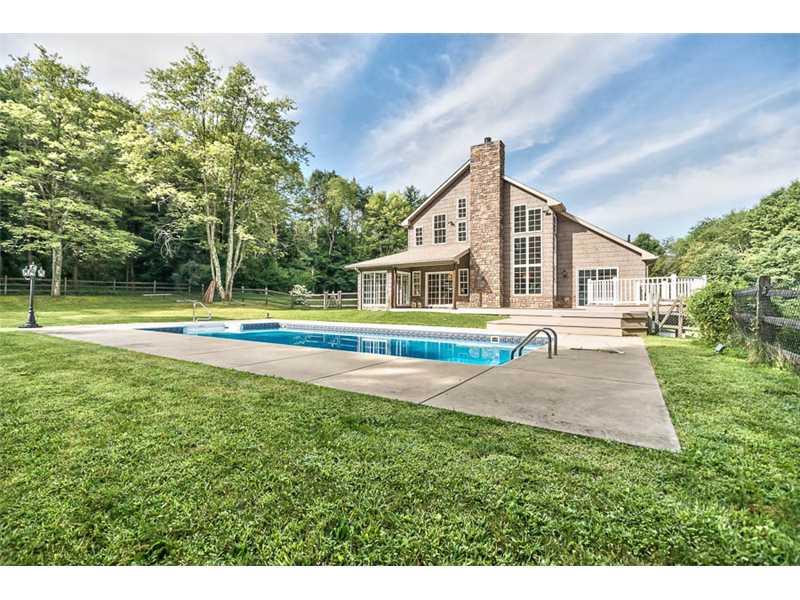 375 Bairdford Road Gibsonia, PA 15044 - Photo 5 of 25 Exterior Back.