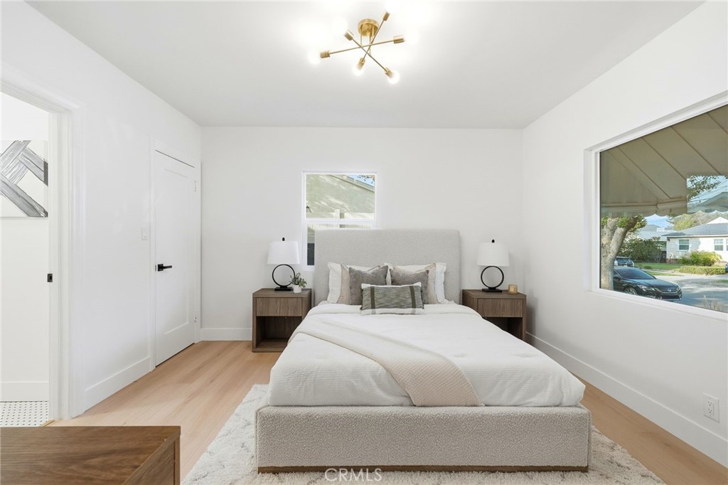 829 North Valley Street Burbank, CA 91505 - Photo 26 of 58 a bedroom with bed and window