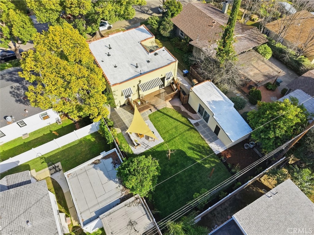 829 North Valley Street Burbank, CA 91505 - Photo 53 of 58 an aerial view of a residential houses with yard