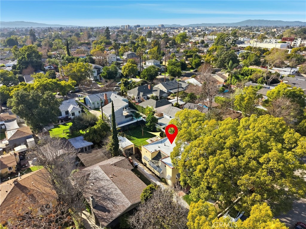 829 North Valley Street Burbank, CA 91505 - Photo 55 of 58 a view of a city