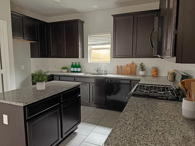 $259,900 | 31618 Heguy Pass, Fulshear, TX 77441