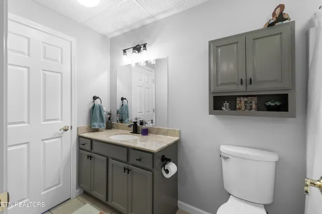 $439,999 | 705 Lower Pond Way, Knoxville, TN 37920