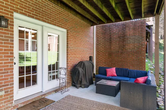 $439,999 | 705 Lower Pond Way, Knoxville, TN 37920