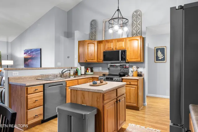 $439,999 | 705 Lower Pond Way, Knoxville, TN 37920