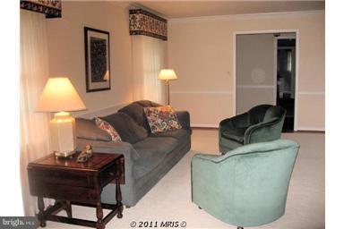 2121 Pot Spring Road Lutherville-Timonium, MD 21093 - Photo 7 of 20 Living Room