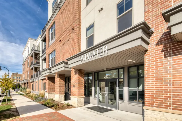 $1,843 | 2420 East Capitol Drive, Unit 205, Shorewood, WI 53211