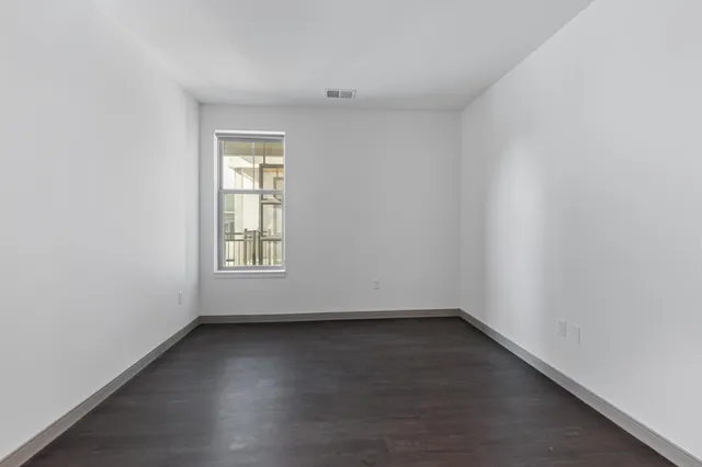 $1,843 | 2420 East Capitol Drive, Unit 205, Shorewood, WI 53211