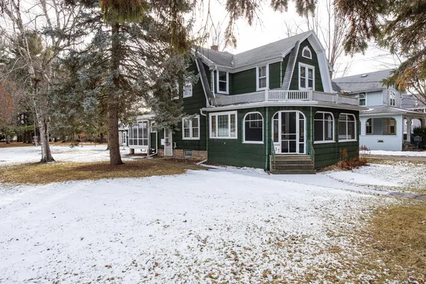 $319,900 | 137 West Foster Street, Appleton, WI 54915
