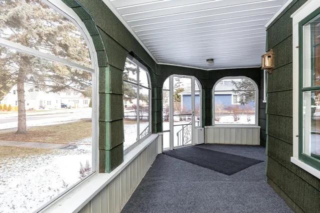 $319,900 | 137 West Foster Street, Appleton, WI 54915