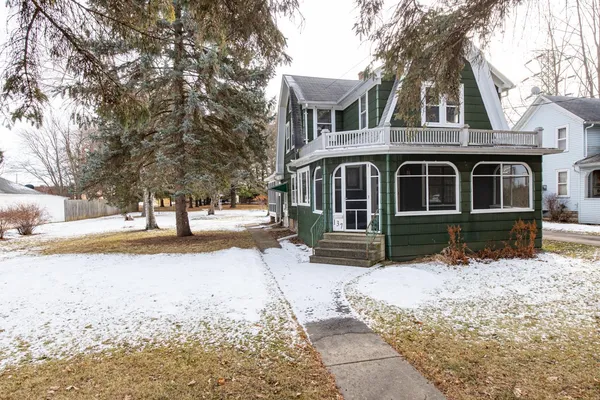 $319,900 | 137 West Foster Street, Appleton, WI 54915