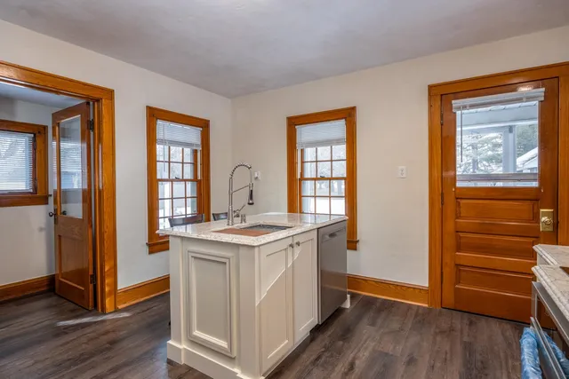 $319,900 | 137 West Foster Street, Appleton, WI 54915