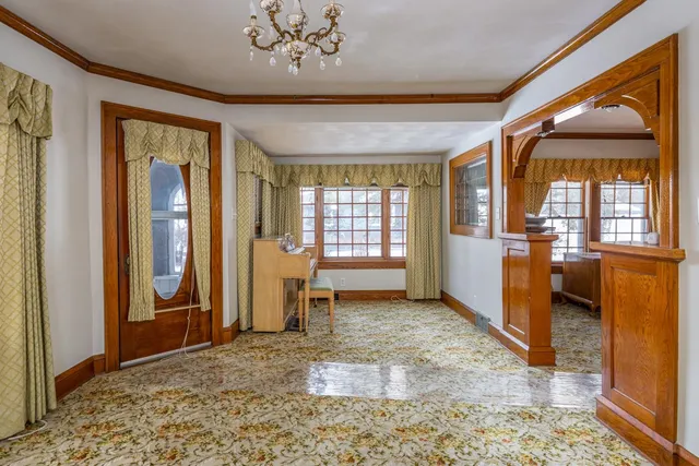 $319,900 | 137 West Foster Street, Appleton, WI 54915