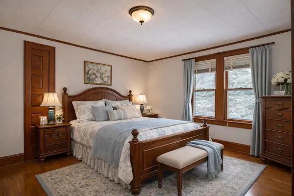 $319,900 | 137 West Foster Street, Appleton, WI 54915