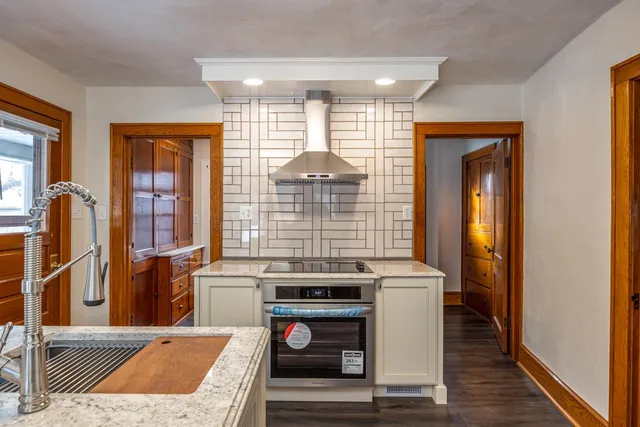 $319,900 | 137 West Foster Street, Appleton, WI 54915