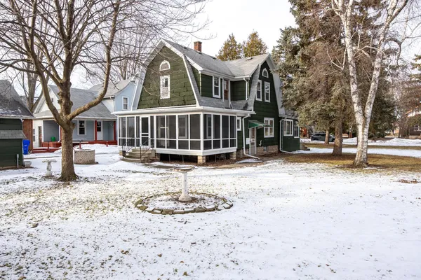 $319,900 | 137 West Foster Street, Appleton, WI 54915