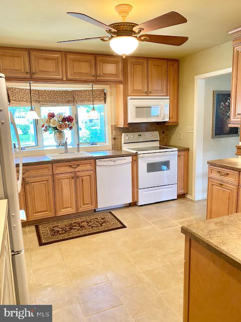 45 Seckelpear Road Levittown, PA 19056 - Photo 13 of 59 Kitchen