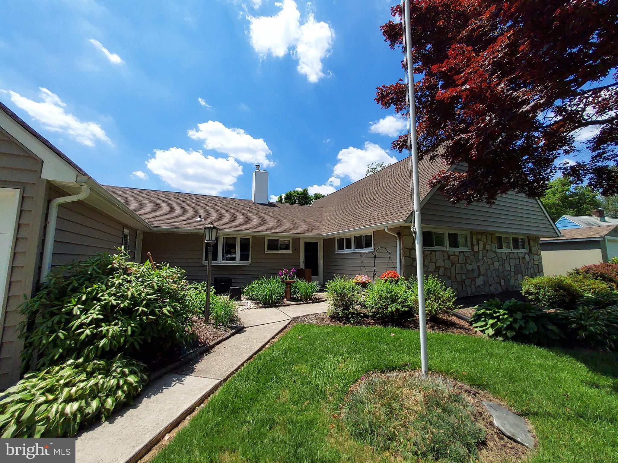 45 Seckelpear Road Levittown, PA 19056 - Photo 3 of 59 Gallery Image 3
