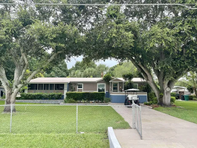 $320,000 | 5705 Northeast 3rd Lane, Okeechobee, FL 34974