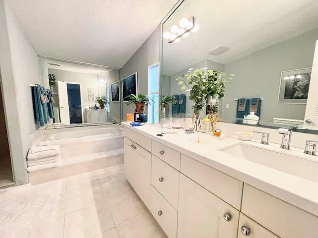 $320,000 | 5705 Northeast 3rd Lane, Okeechobee, FL 34974