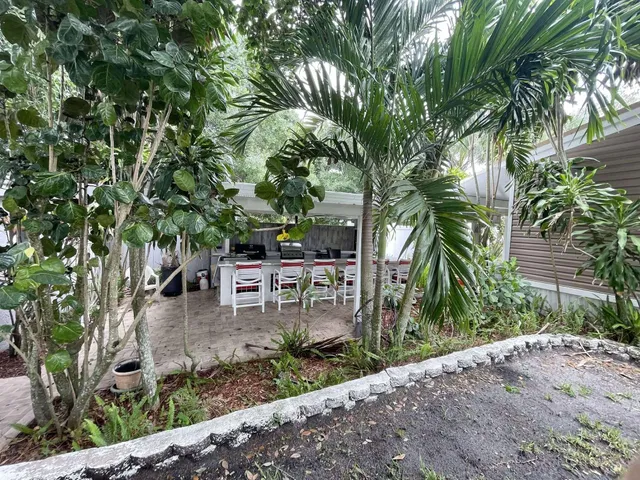 $320,000 | 5705 Northeast 3rd Lane, Okeechobee, FL 34974