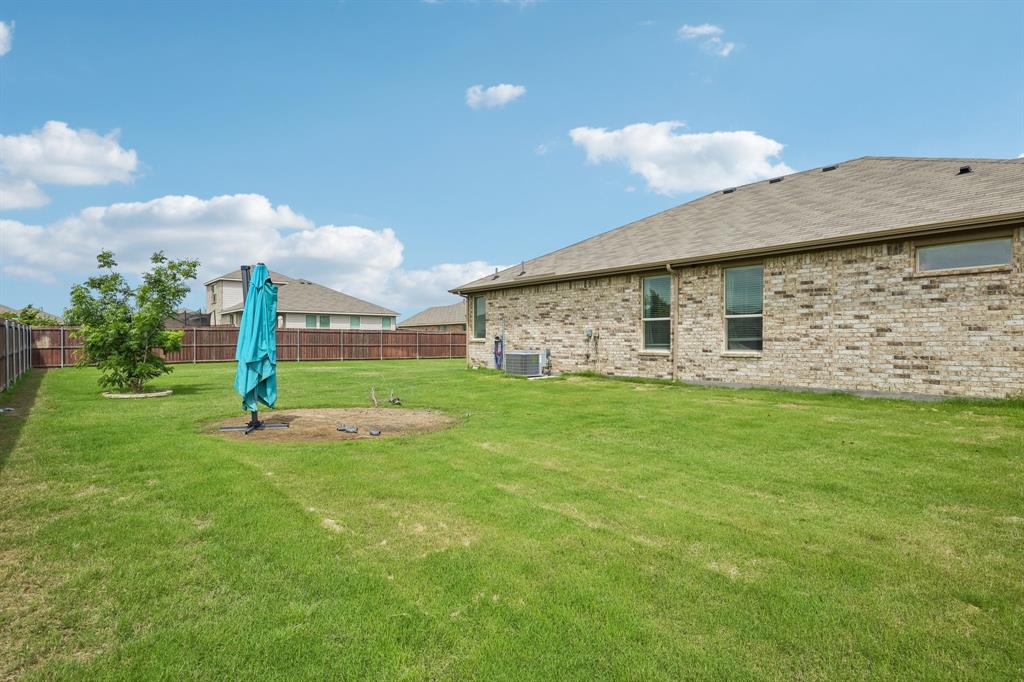 439 Helm Lane Azle, TX 76020 - Photo 37 of 40