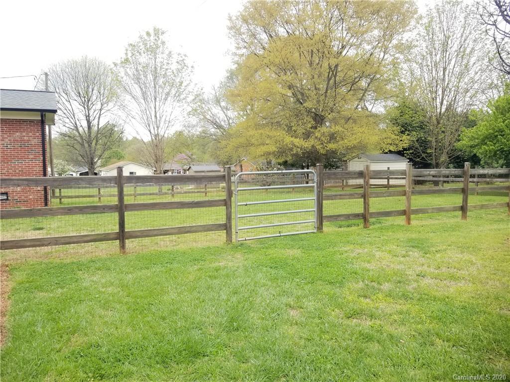 2405 Heavner Road Lincolnton, NC 28092 - Photo 6 of 46 Gallery Image 6