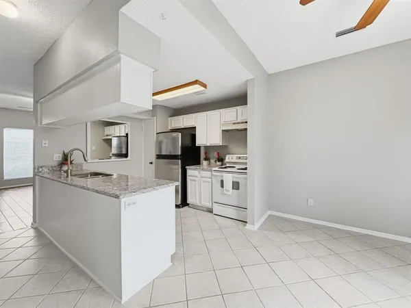 $270,000 | 214 Samuel Boulevard, Unit 1H, Coppell, TX 75019