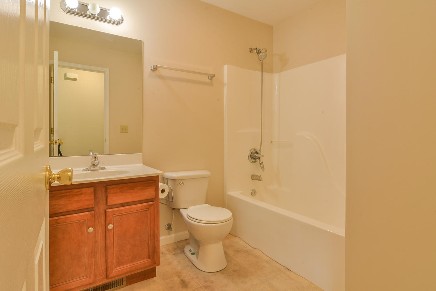 421 South Austin Springs Road Johnson City, TN 37601 - Photo 16 of 22 TRB_7705