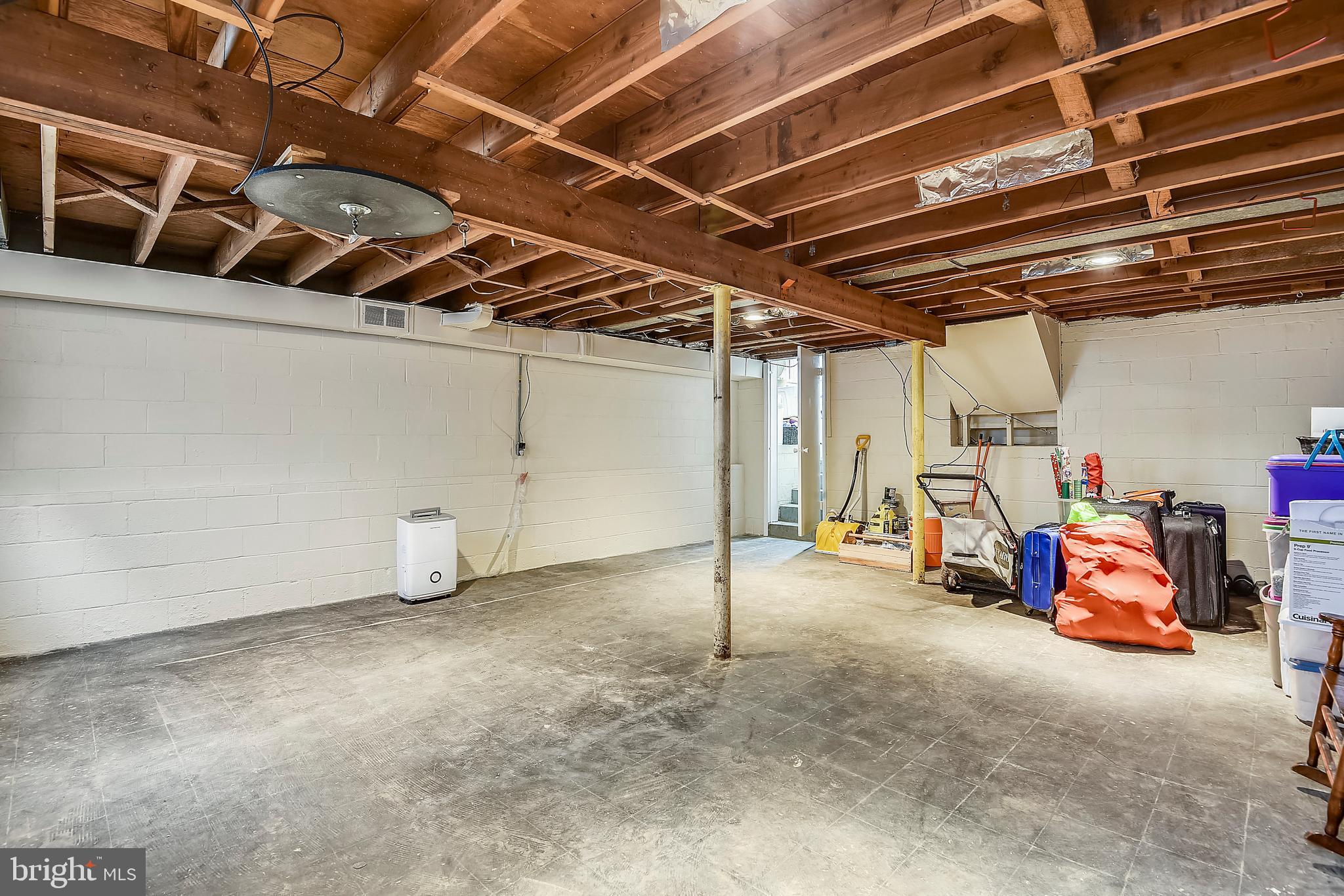 306 South Waterford Road Silver Spring, MD 20901 - Photo 28 of 36