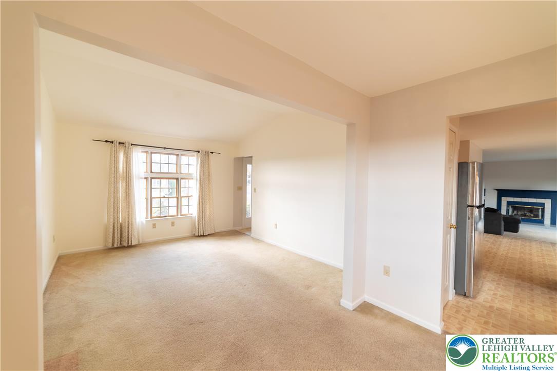 619 Stoney Run Road Pottsville, PA 17901 - Photo 7 of 37 Living Room