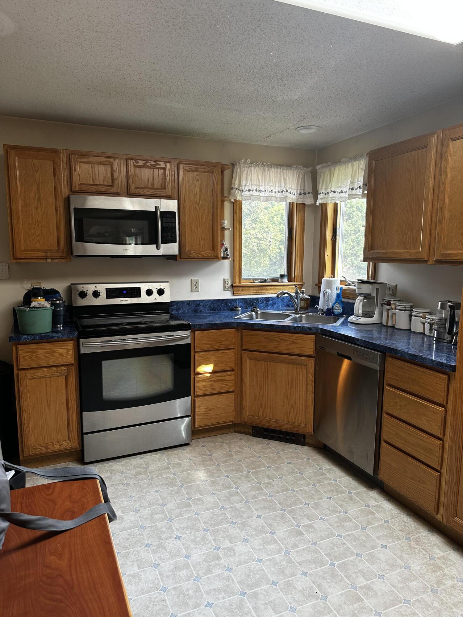 28 Pilgrim Road Caribou, ME 04736 - Photo 2 of 86 IMG_8695