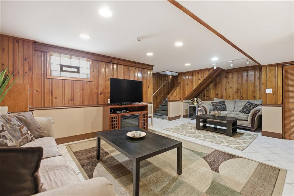 390 Roosevelt Avenue McKees Rocks, PA 15136 - Photo 29 of 34 Gallery Image 29
