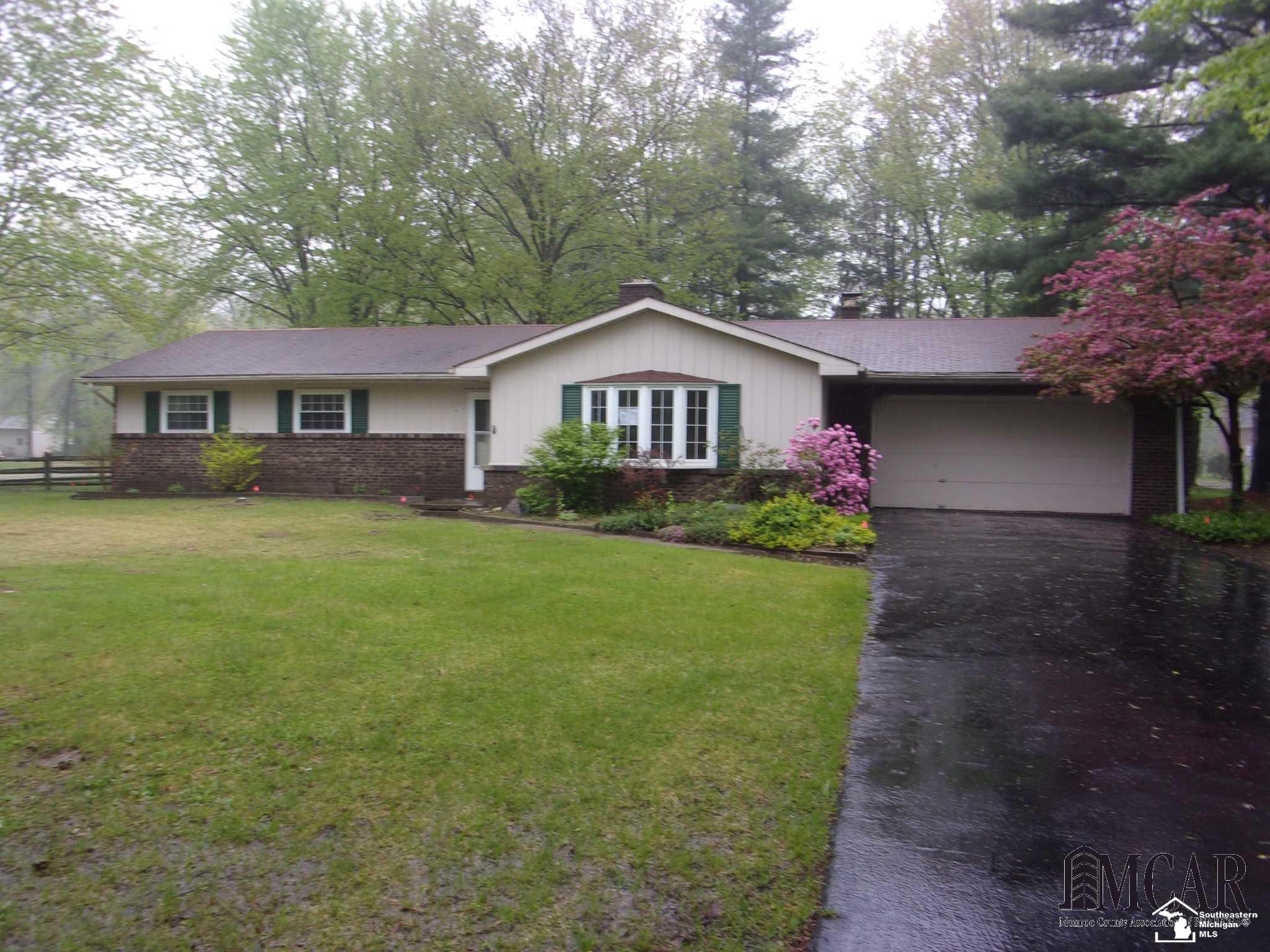 11823 Secor Road Petersburg, MI 49270 - Photo 1 of 20