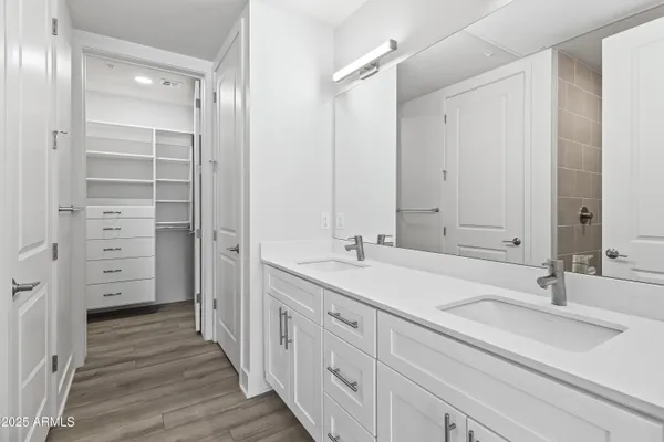 a view of walk in closet