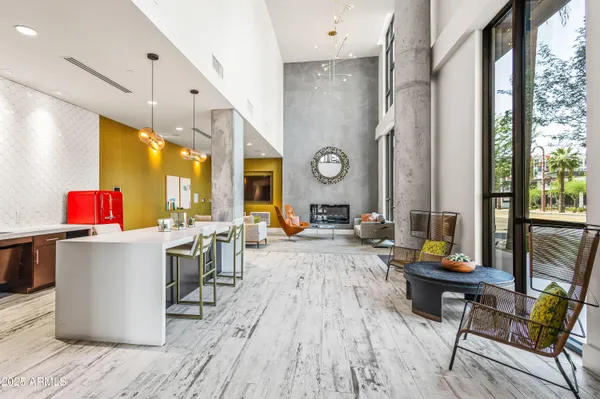 $595,000 | 3131 North Central Avenue, Unit 6015, Phoenix, AZ 85012