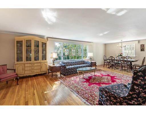 15 Garfield Road Melrose, MA 02176 - Photo 3 of 29 Gallery Image 3