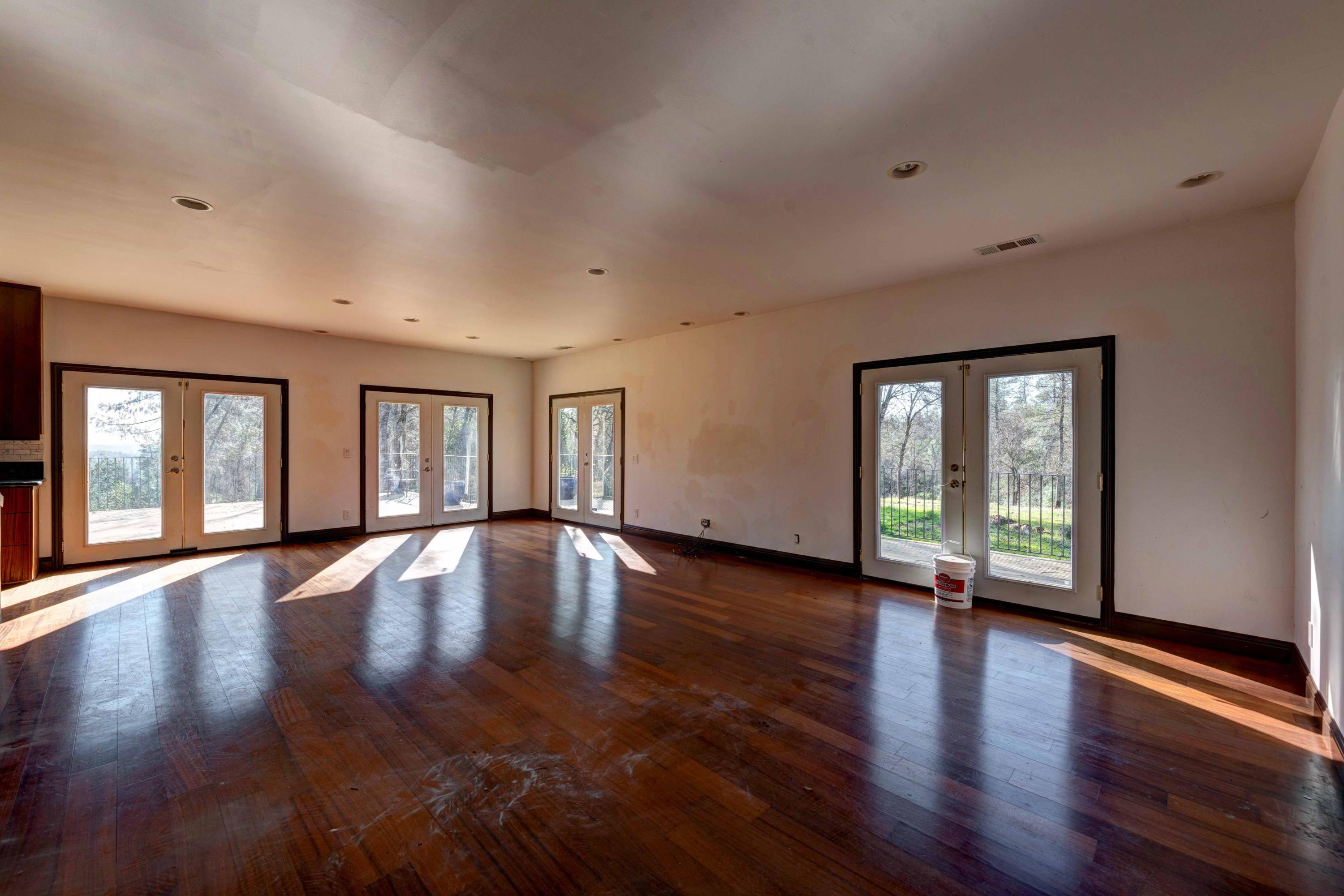 7475 Placer Road Redding, CA 96001 - Photo 8 of 12 7tYXKJfQ