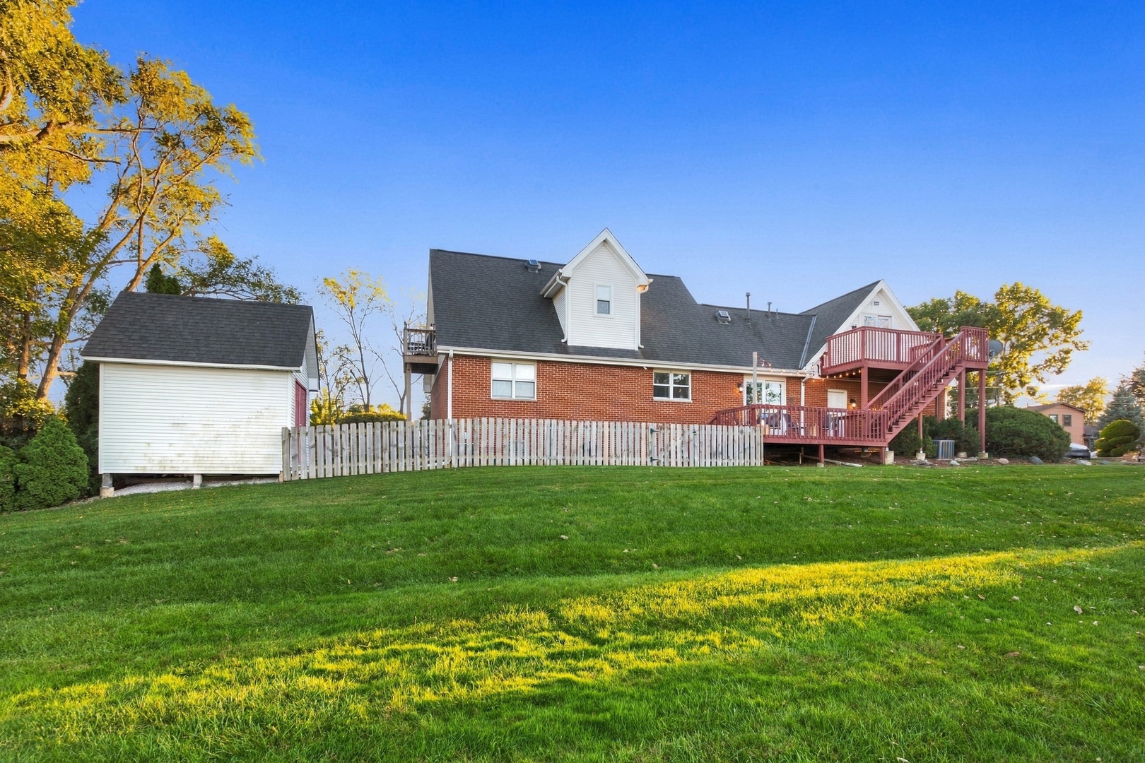 917 McCarthy Road Lemont, IL 60439 - Photo 17 of 39 Gallery Image 17