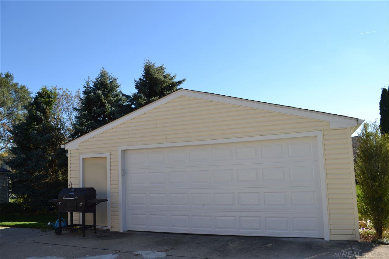 692 Bolinger Street Rochester Hills, MI 48307 - Photo 24 of 29
