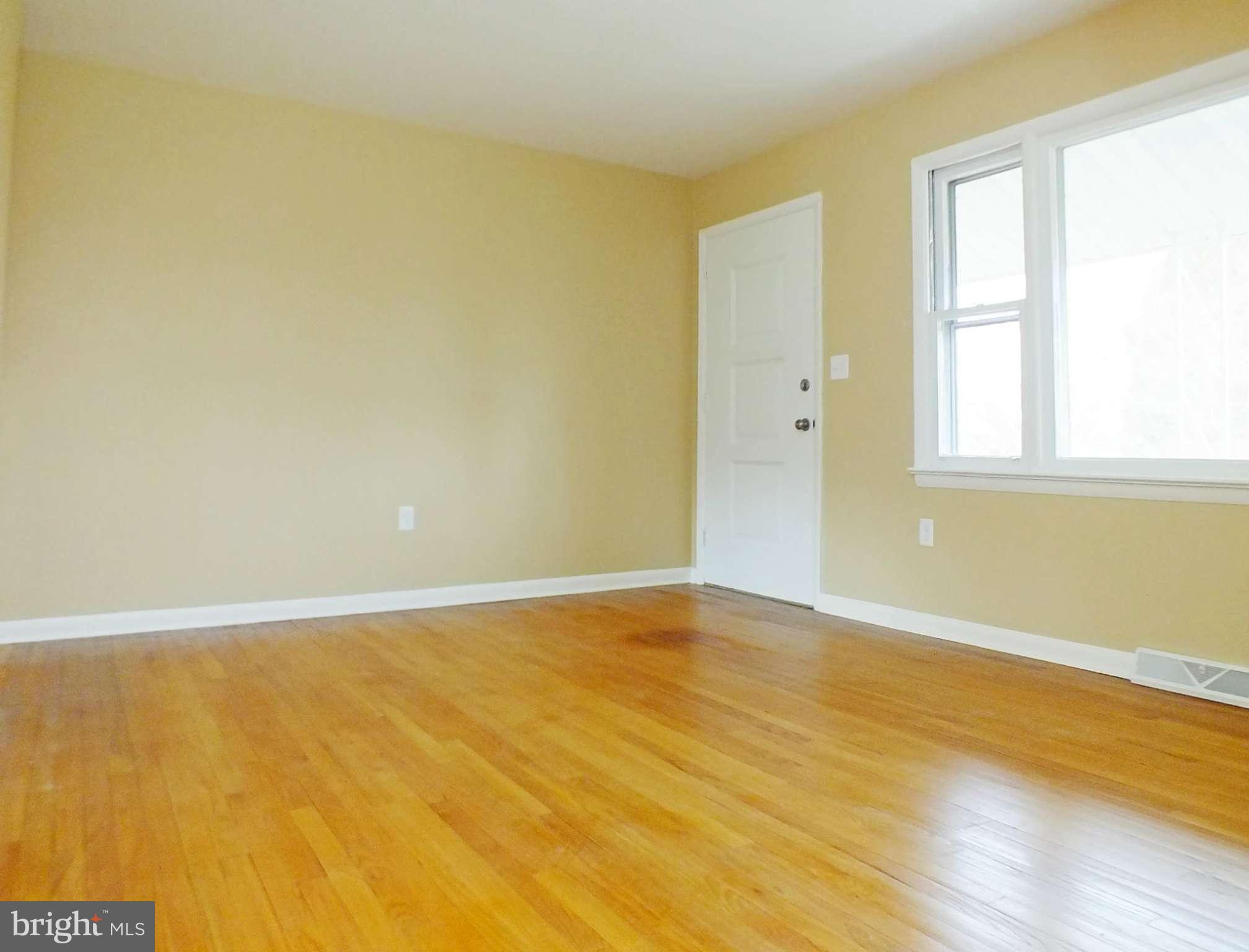 3546 Basler Road Hampstead, MD 21074 - Photo 4 of 30 Living Room, View 2