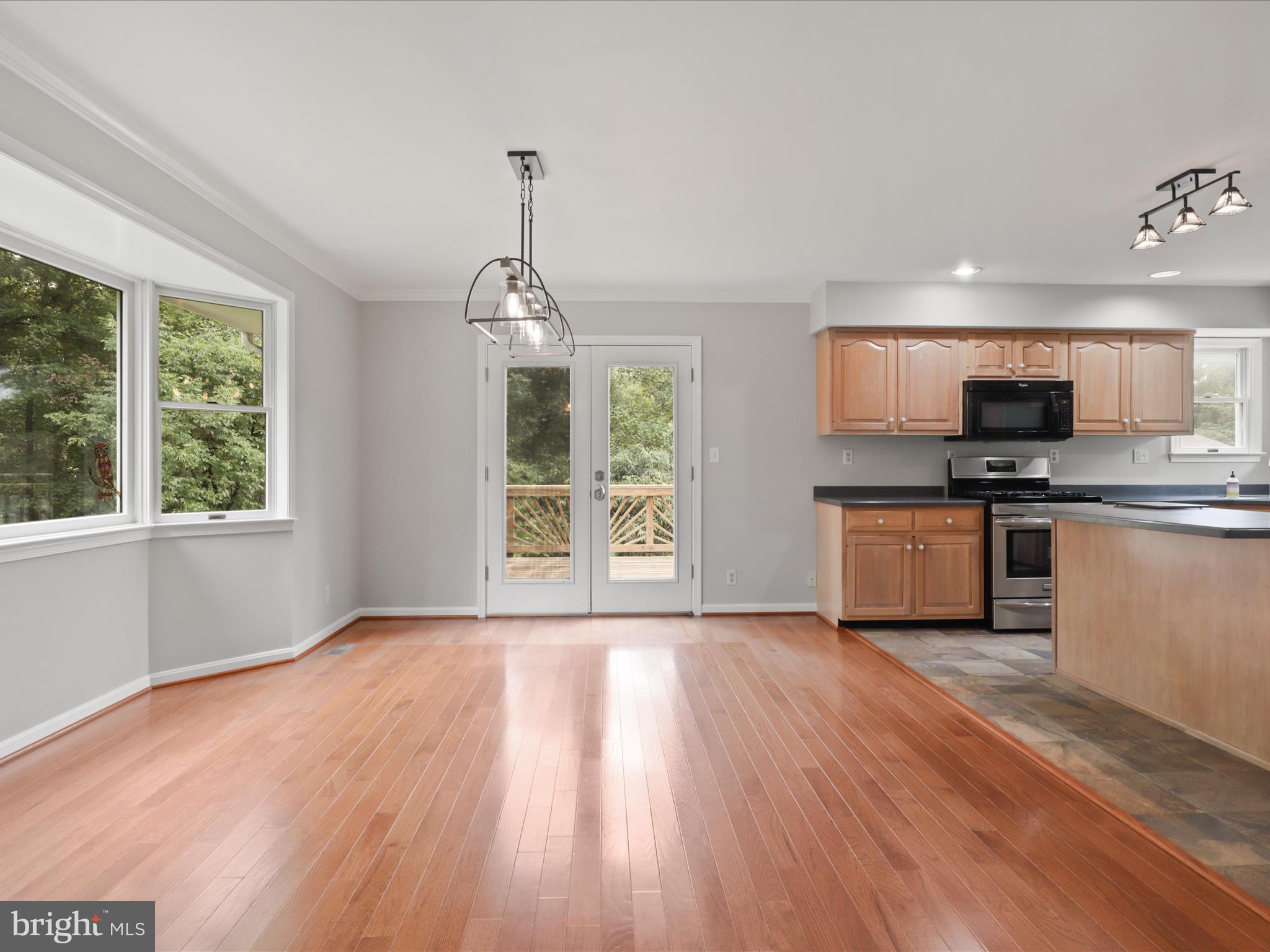 7533 Hollindale Court Alexandria, VA 22306 - Photo 37 of 78 Casual dining area off of kitchen