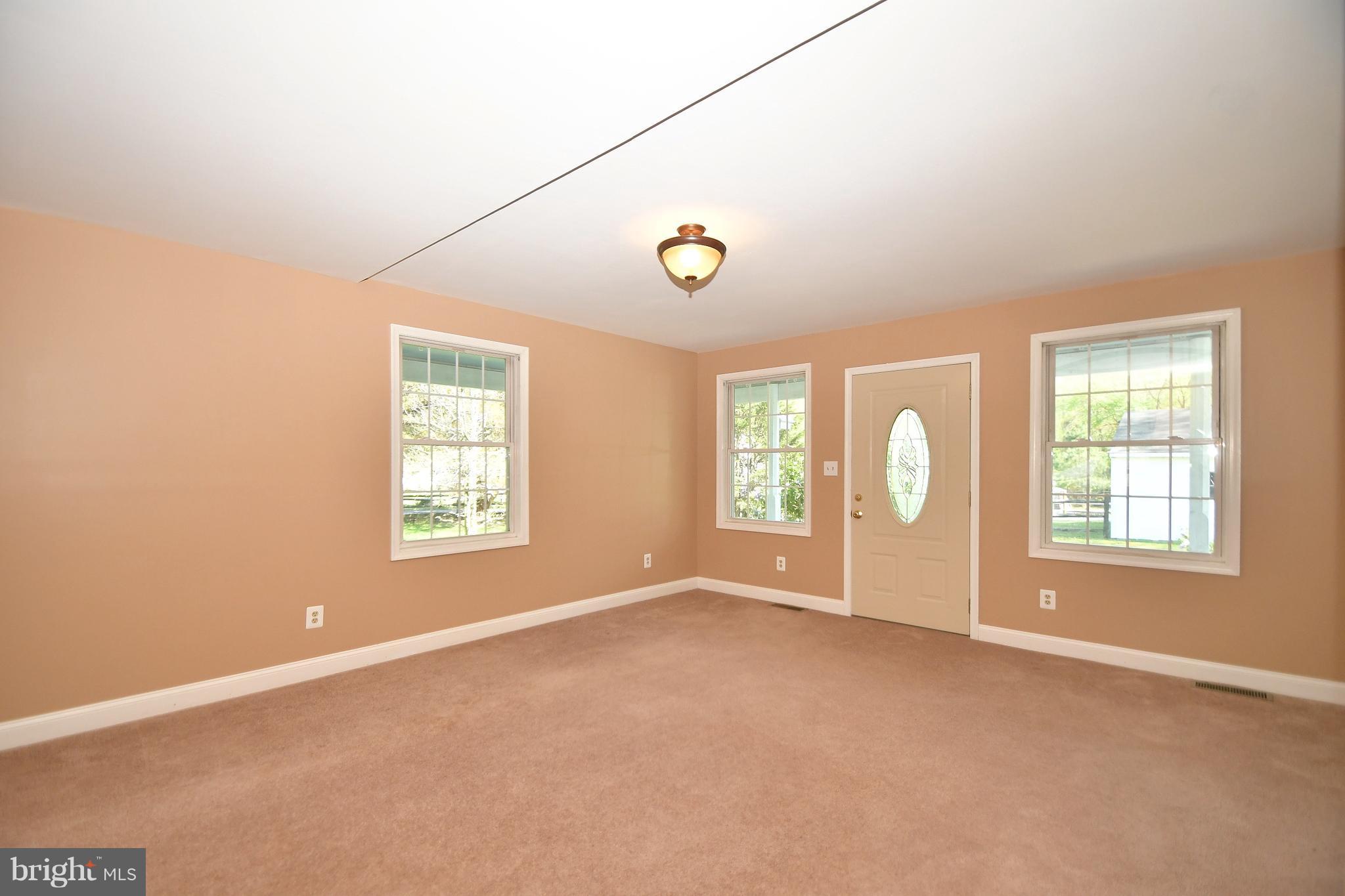 1425 Old Philadelphia Road Aberdeen, MD 21001 - Photo 14 of 30 Living Room