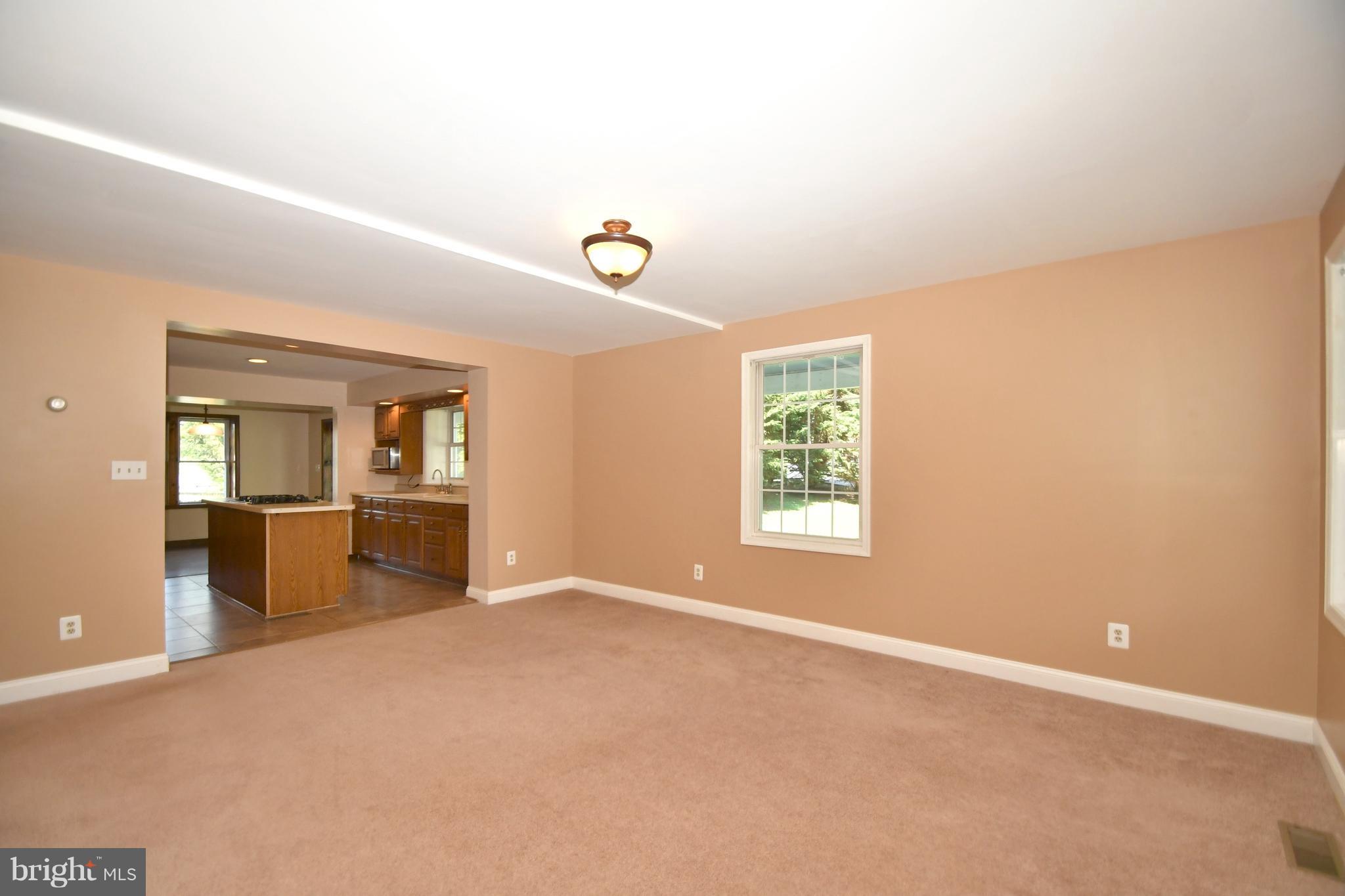 1425 Old Philadelphia Road Aberdeen, MD 21001 - Photo 16 of 30 Living Room