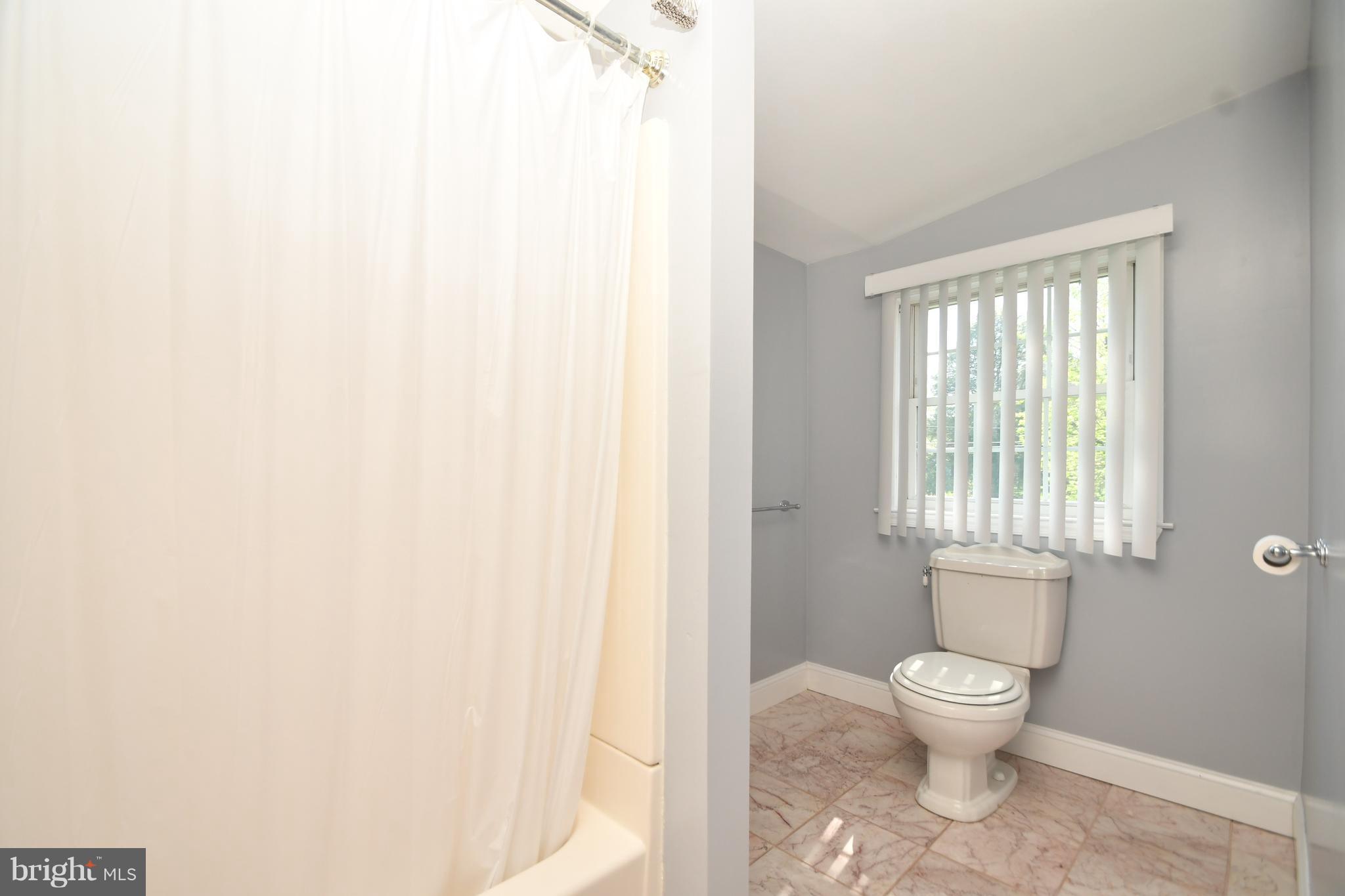 1425 Old Philadelphia Road Aberdeen, MD 21001 - Photo 23 of 30 Bath Upstairs with Dual Entry