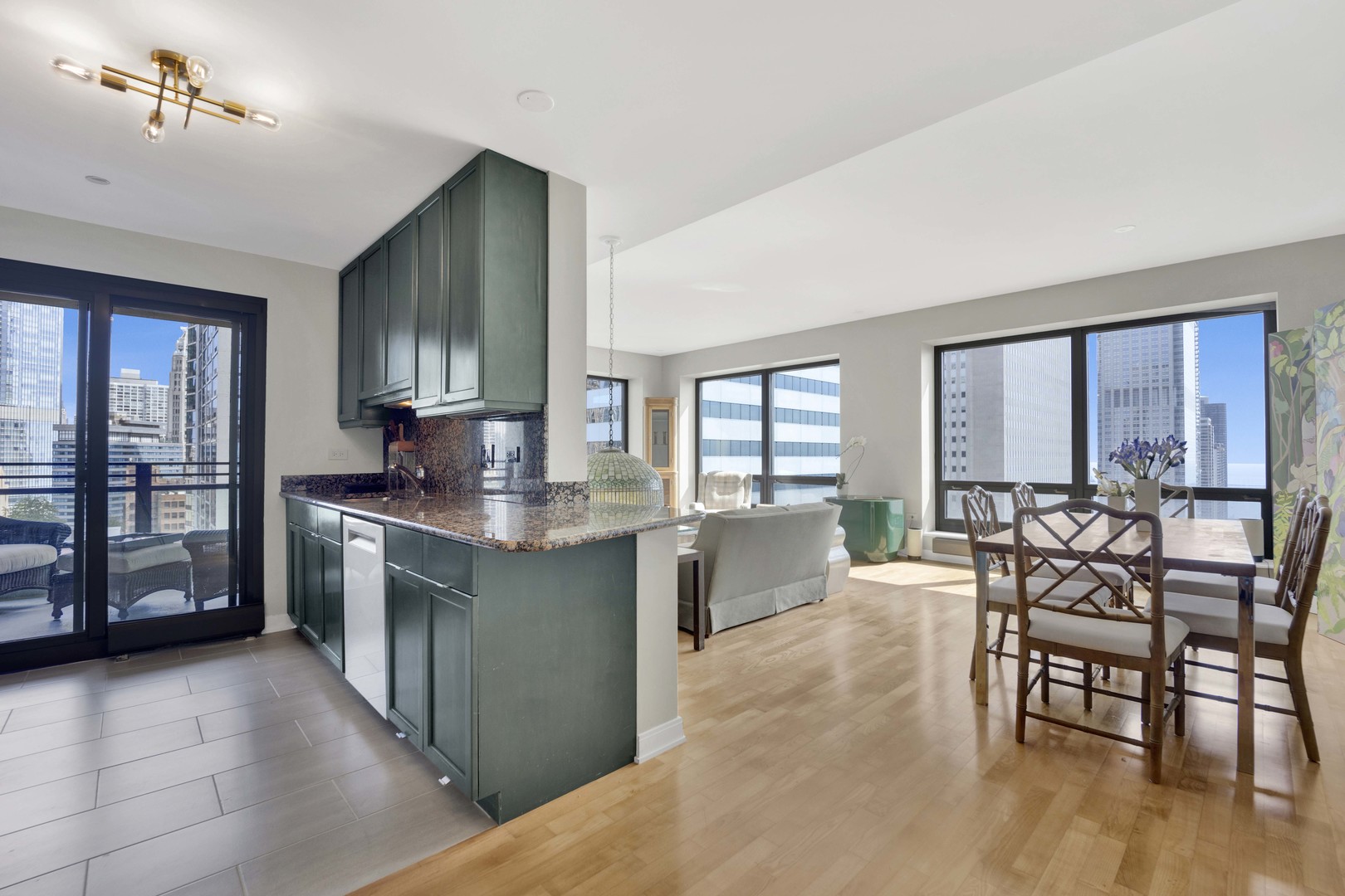 130 North Garland Court, Unit 3001 Chicago, IL 60602 - Photo 4 of 63