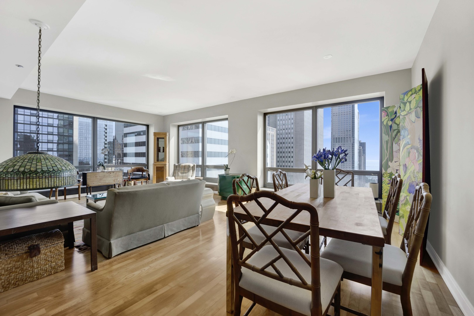 130 North Garland Court, Unit 3001 Chicago, IL 60602 - Photo 6 of 63 a dining room with furniture and window