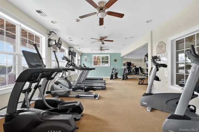 $475,000 | 1404 Hawthorn Way, New Windsor, NY 12553