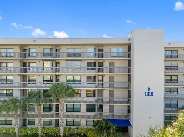 $295,000 | 1316 Pasadena Avenue South, Unit 303, South Pasadena, FL 33707